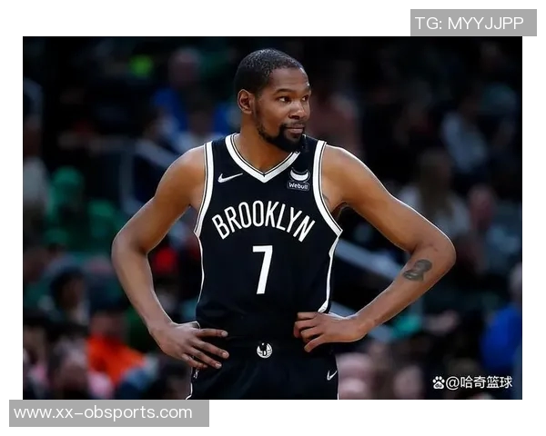 杜兰特半场表现惨淡仅得3分失误频频状态堪忧