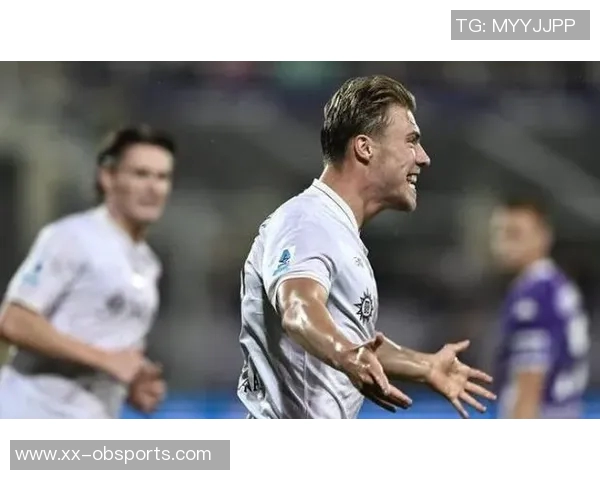 霍伊伦梅开二度表现出色却被卢卡替换下场引发热议 霍伊伦梅开二度表现出色却被卢卡替换下场引发热议